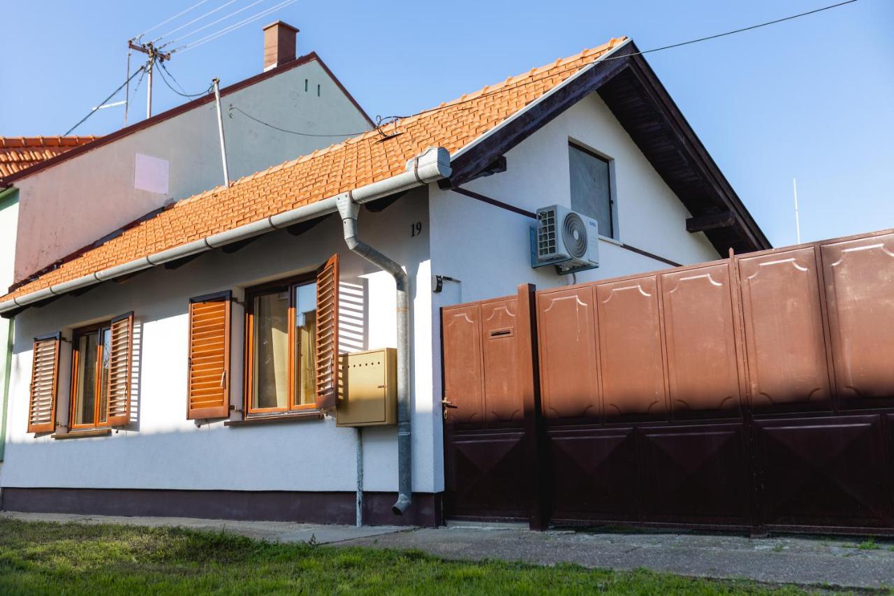Studio Apartman Planb, Self Check In Osijek Exterior photo